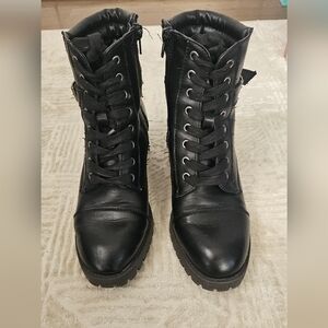 Black Women's Lace-Up Boots